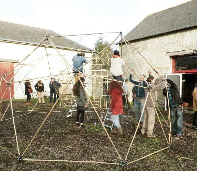 Vincent Lorgeré et Marieke Rozé, Hexabri, montage interactif du dôme, 2020, ferme de Quincé, Rennes