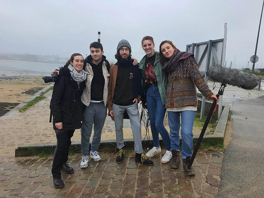 Equipe de tournage Clip,plage du Moulin Blanc, 10 janvier 2022