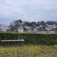 Jardin de la maison de l'ancien peintre et maitre verrier du XIXème siècle Jean-Louis Nicolas à Morlaix, décembre 2022