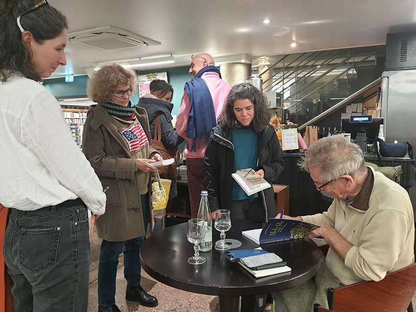 Rencontre littéraire avec Gilles Clément à la Librairie Dialogues organisée par Espace d'apparence,séance de dédicace, 5 décembre 2025