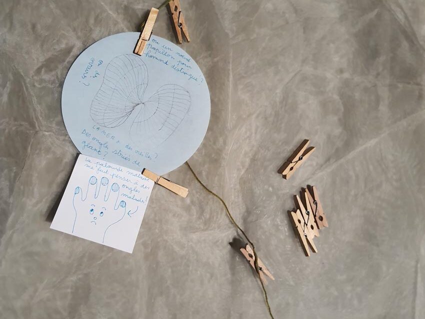 [La mer a des oreilles ?], proposition d'un.e participant.e lors de l'atelier [Art et science] animé par la biologiste C. Paillard et l'artiste M.-C. Raoul aux Actes Bretagne 2025, SEW, Morlaix. Photo © M.-C. Raoul.